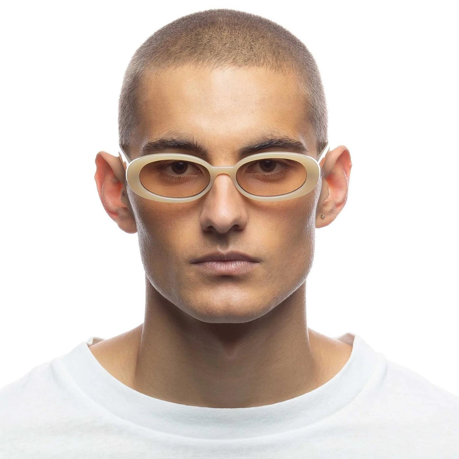 Anteojos de Sol OUTTA LOVE LATTE - LIGHT BROWN GRAD-4