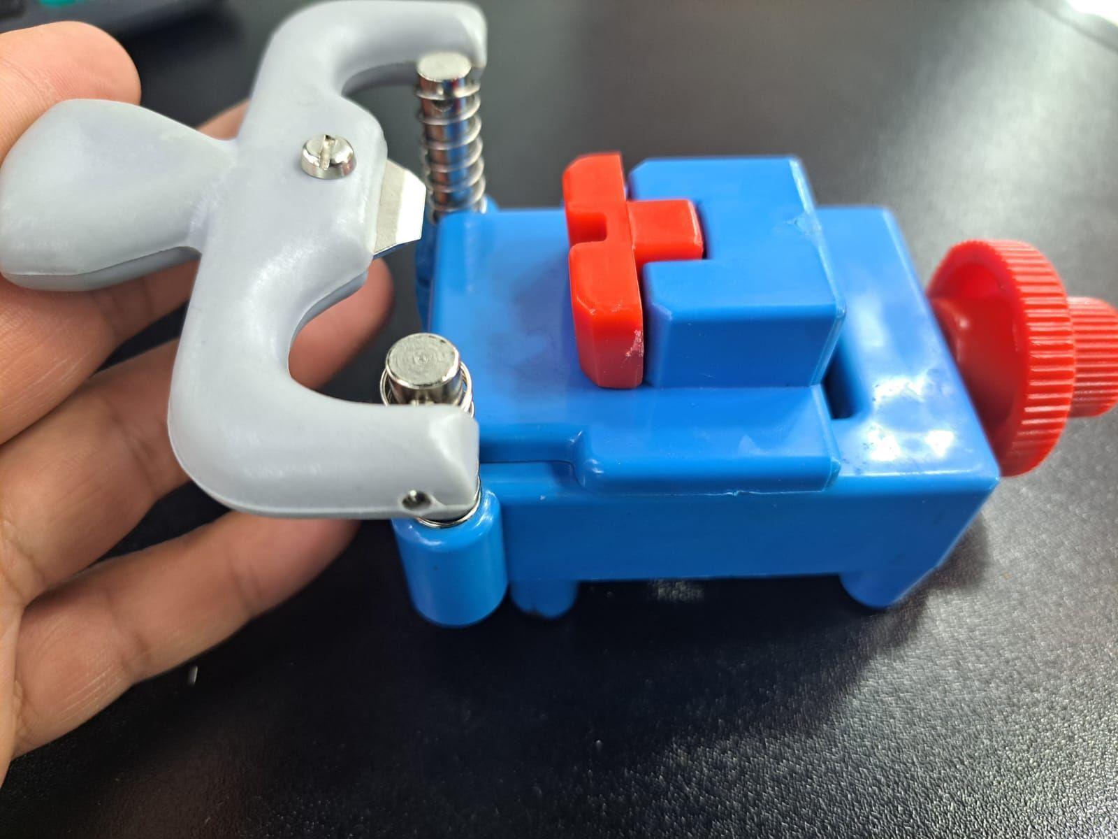 Abridor De Tapas De Reloj Anchor-2