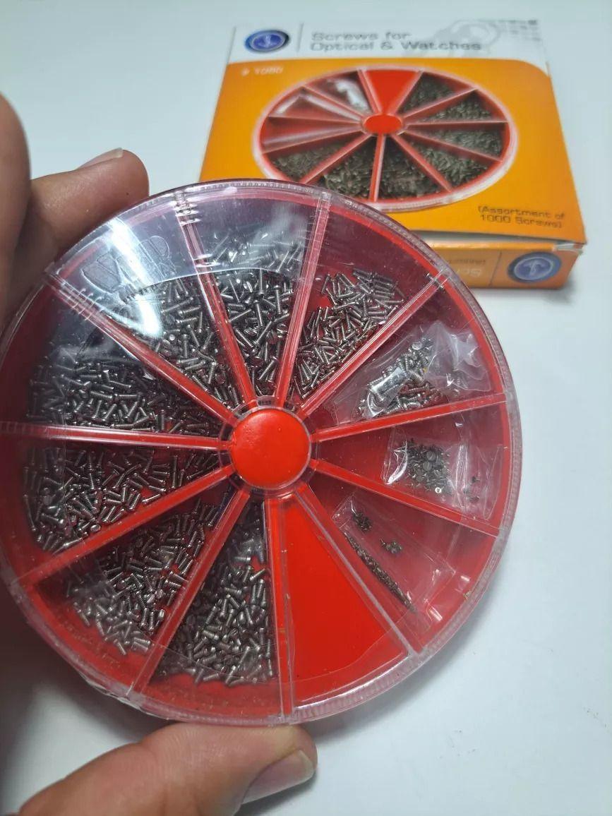 Organizador Y Tornillos Para Reloj 1000 U-1