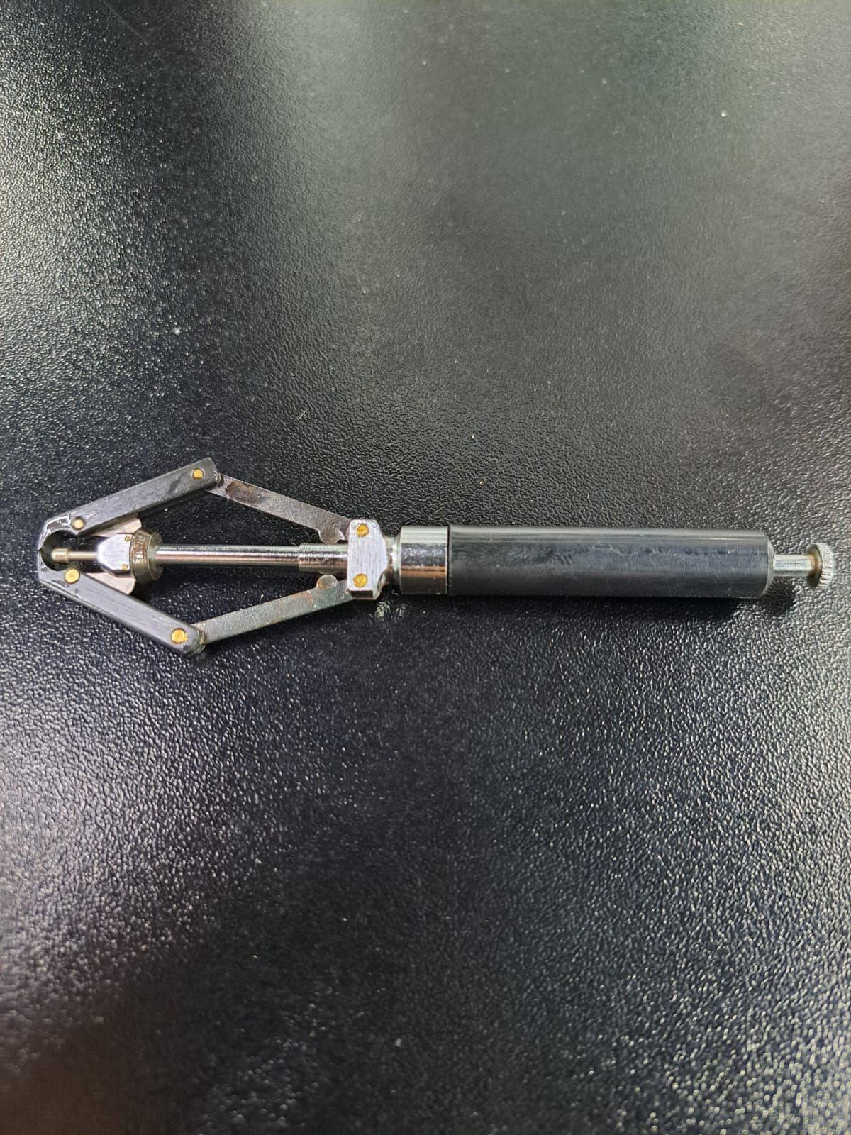 Tipo De Émbolo Quita Manecillas De Reloj -1