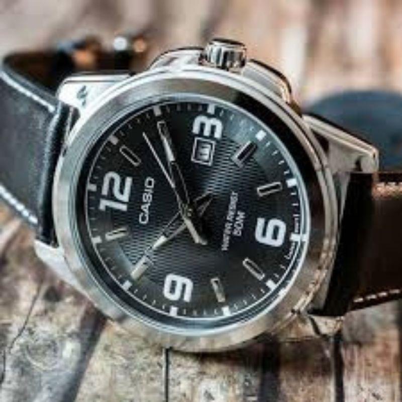 Reloj Análogo Casio Hombre MTP-1314L-8AV-1