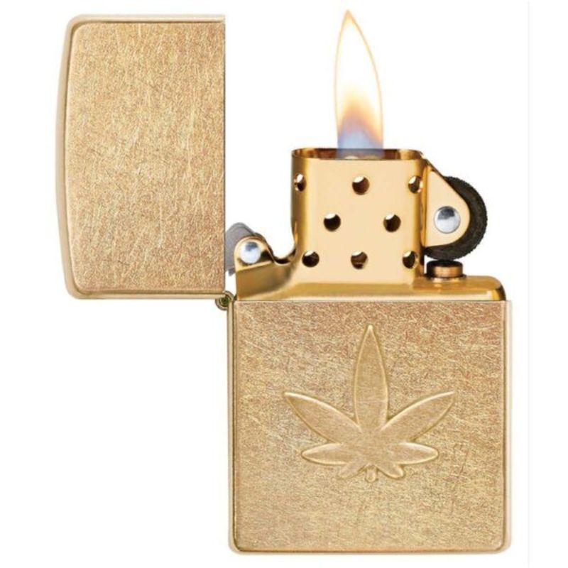 ENCENDEDOR Zippo Stamped Leaf Design Cannabis   ZP49569-2