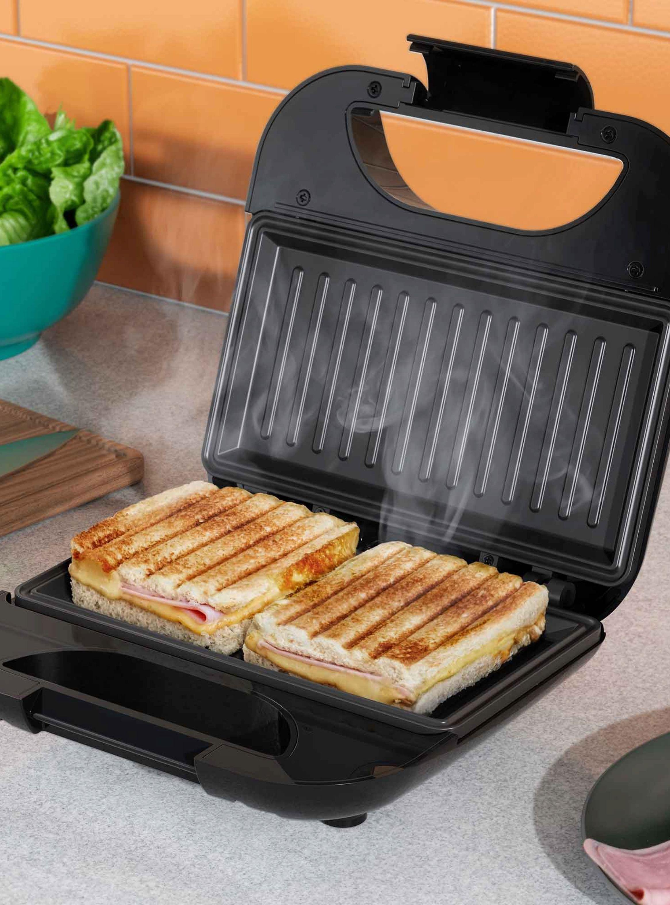 Sandwichera Mademsa con Calentamiento Rápido MSG20-3