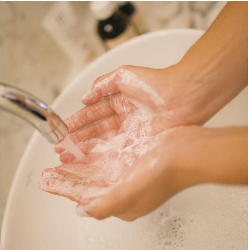Centella Calming Gel Cleanser de Barr-3
