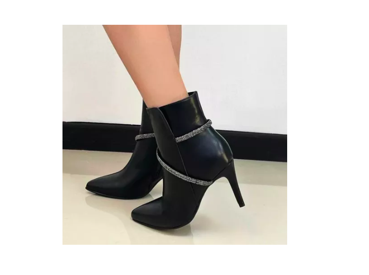 Botin Negro Taco Aguja Con Brillos-4