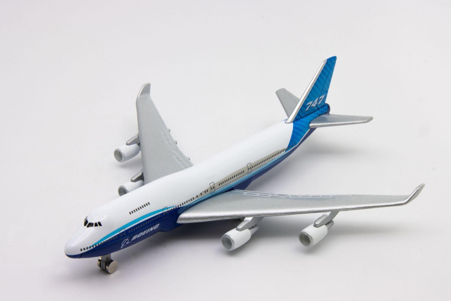 Avión - Aviation Airways - Boeing B747  - Welly-1