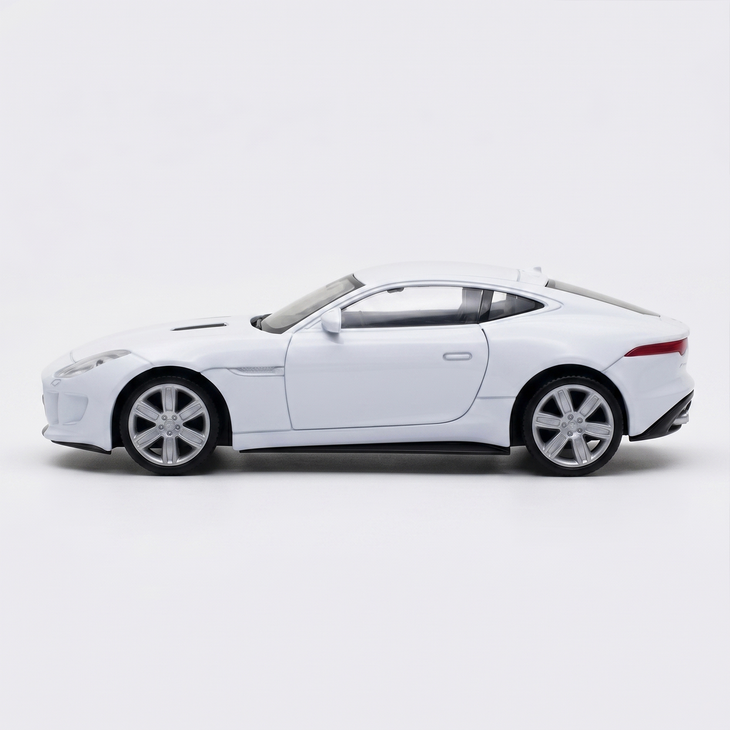 Auto Jaguar F-Type Coupe S Escala 1:43 - Welly-4