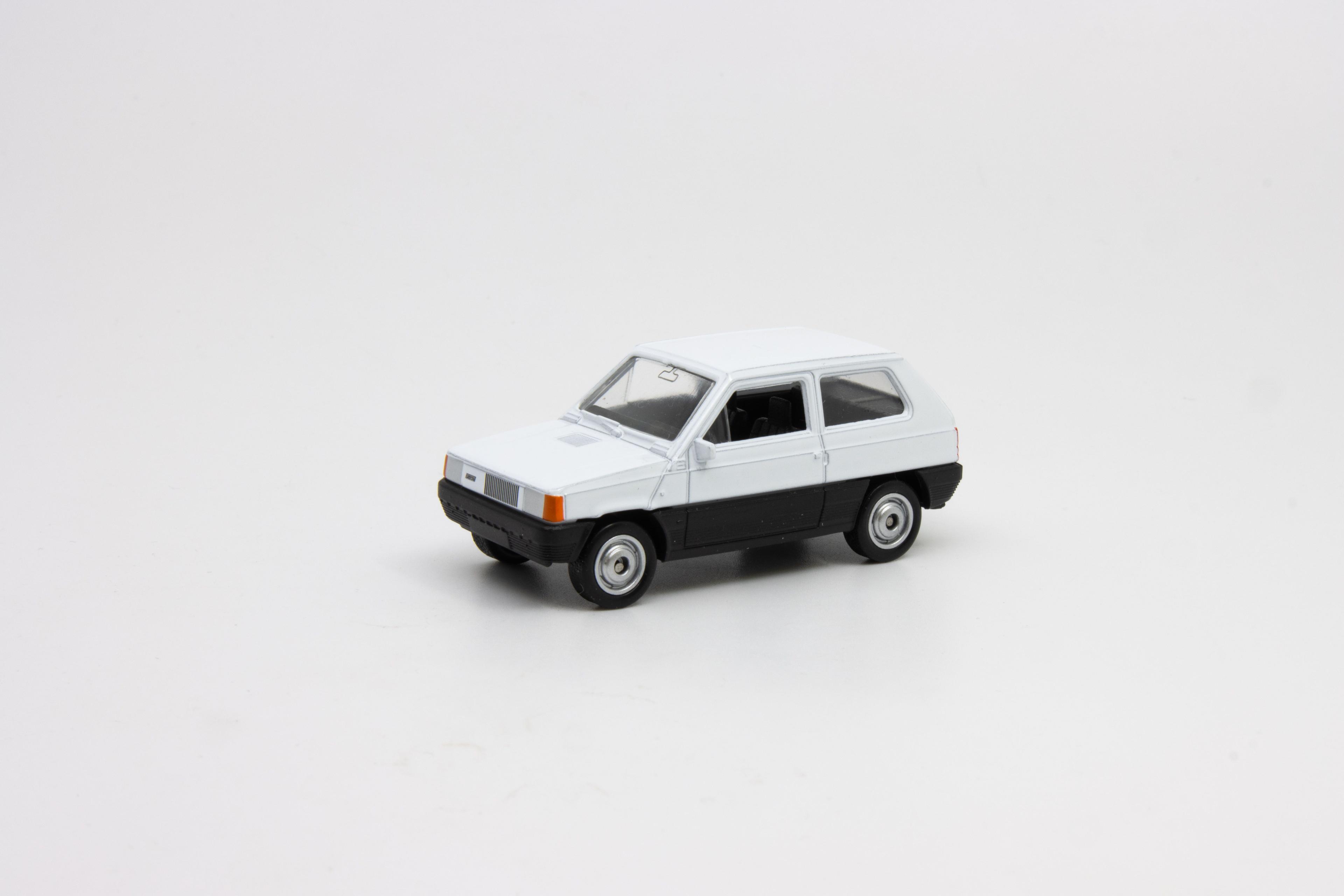 Auto Fiat Panda - Welly Escala 1:60-3