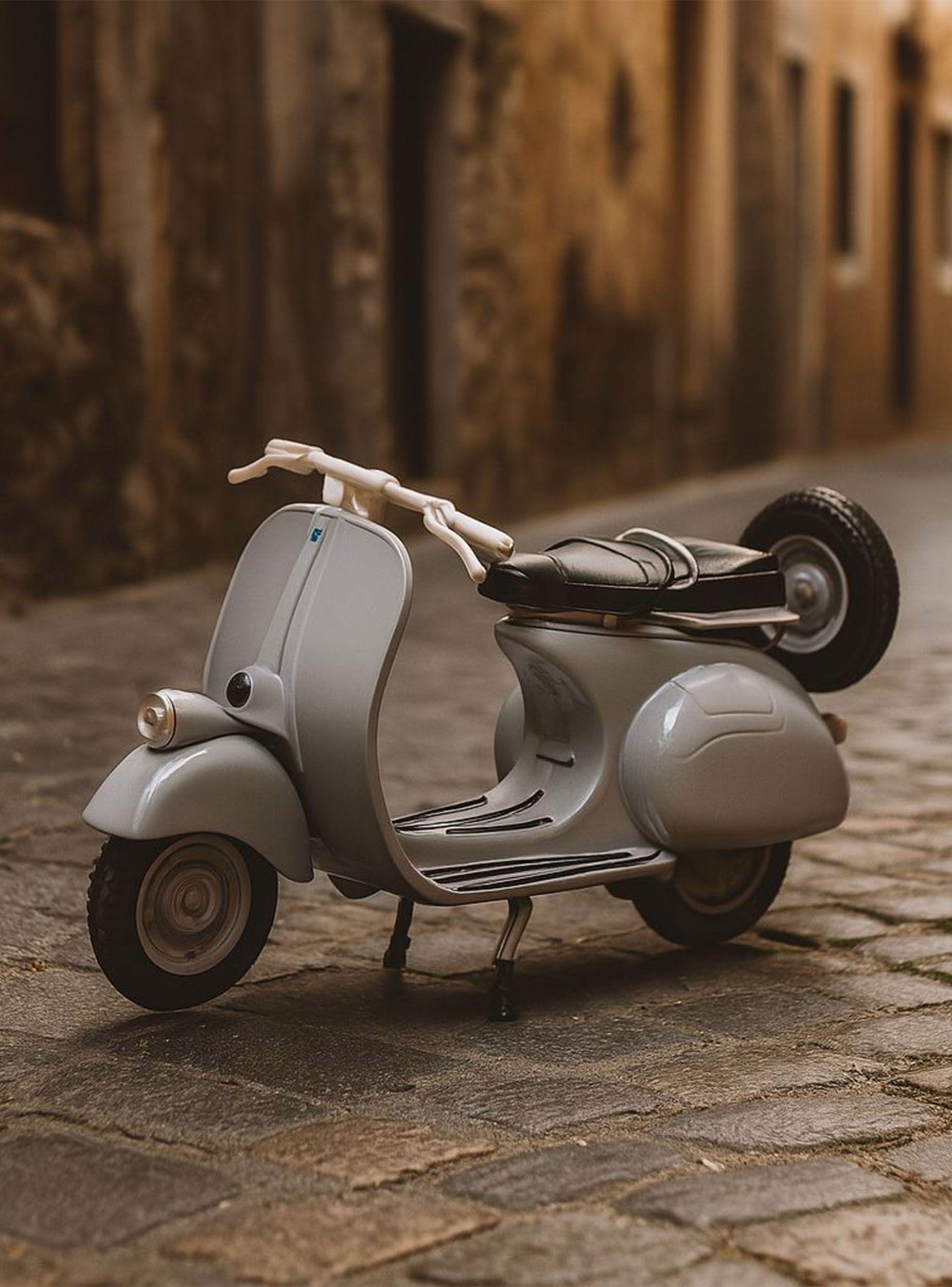 Moto Vespa 1953 125CC Escala 1:18 - Welly-4