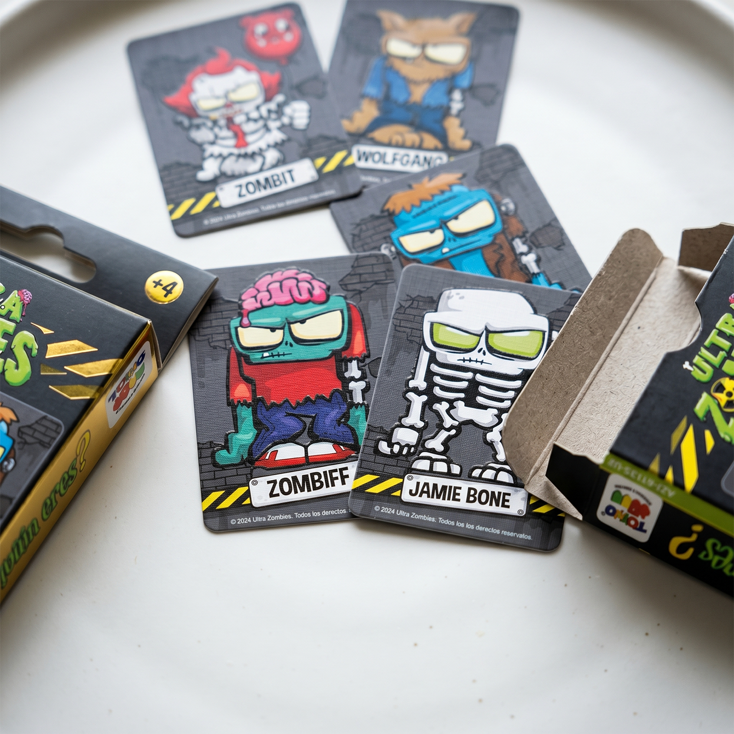 Pack 12 Flash Cards Adivina Quién Eres Ultra Zombies-2