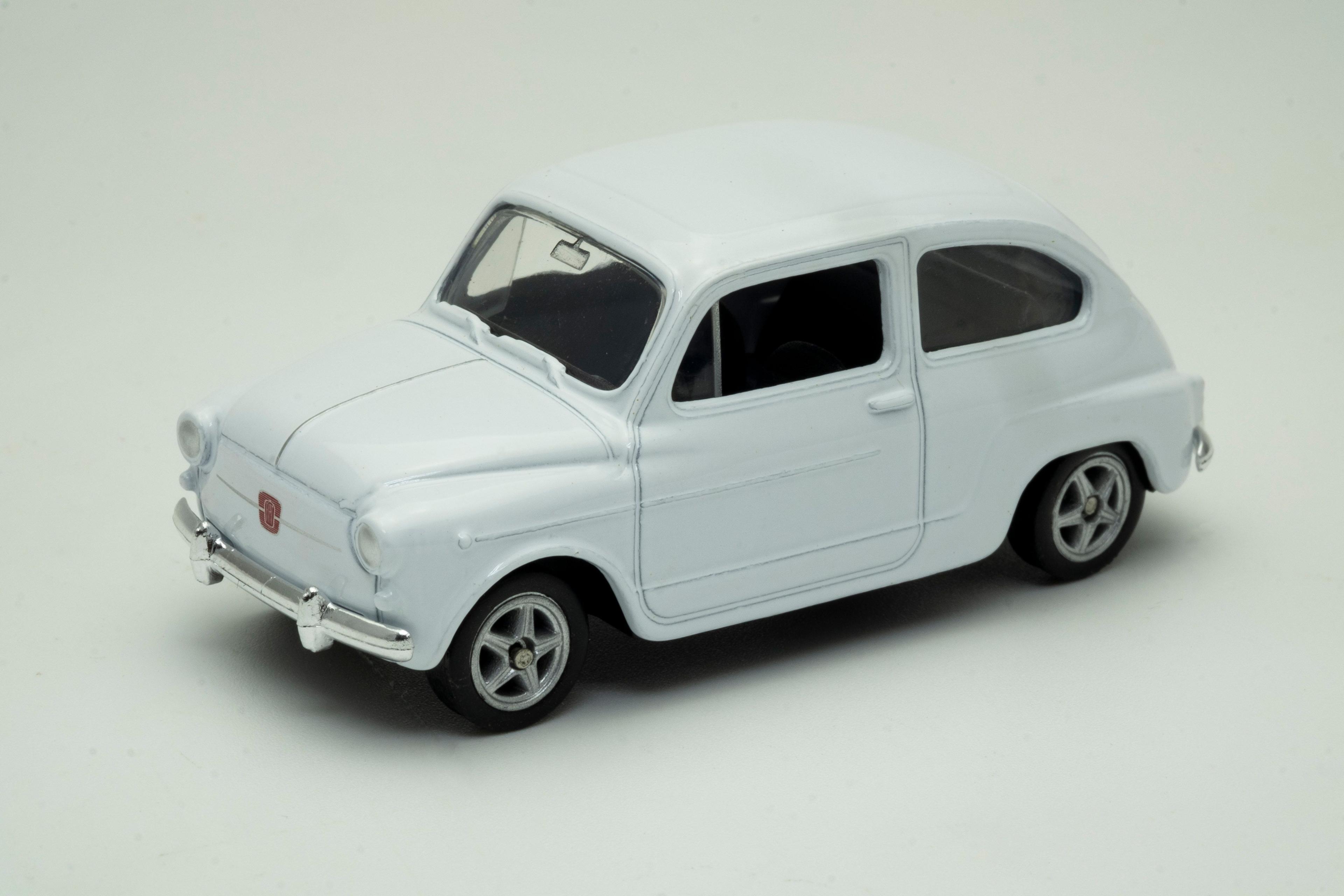 Auto Fiat 600 - Welly-1