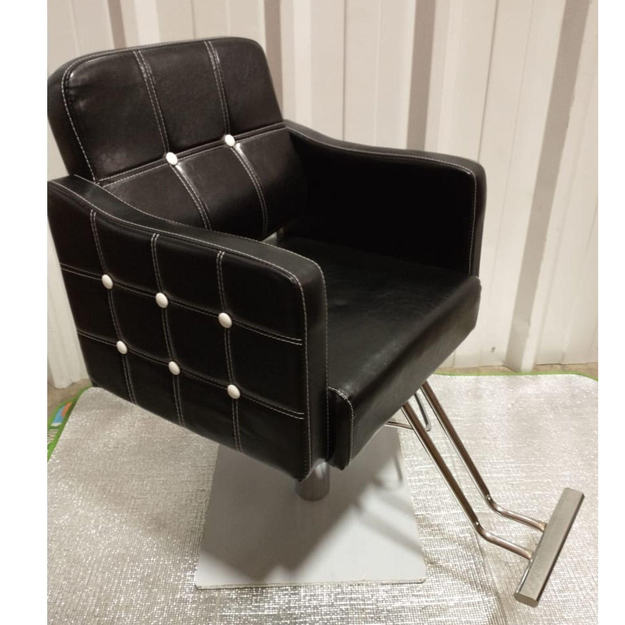 Silla de peluquería Hidráulica negra Agata -4
