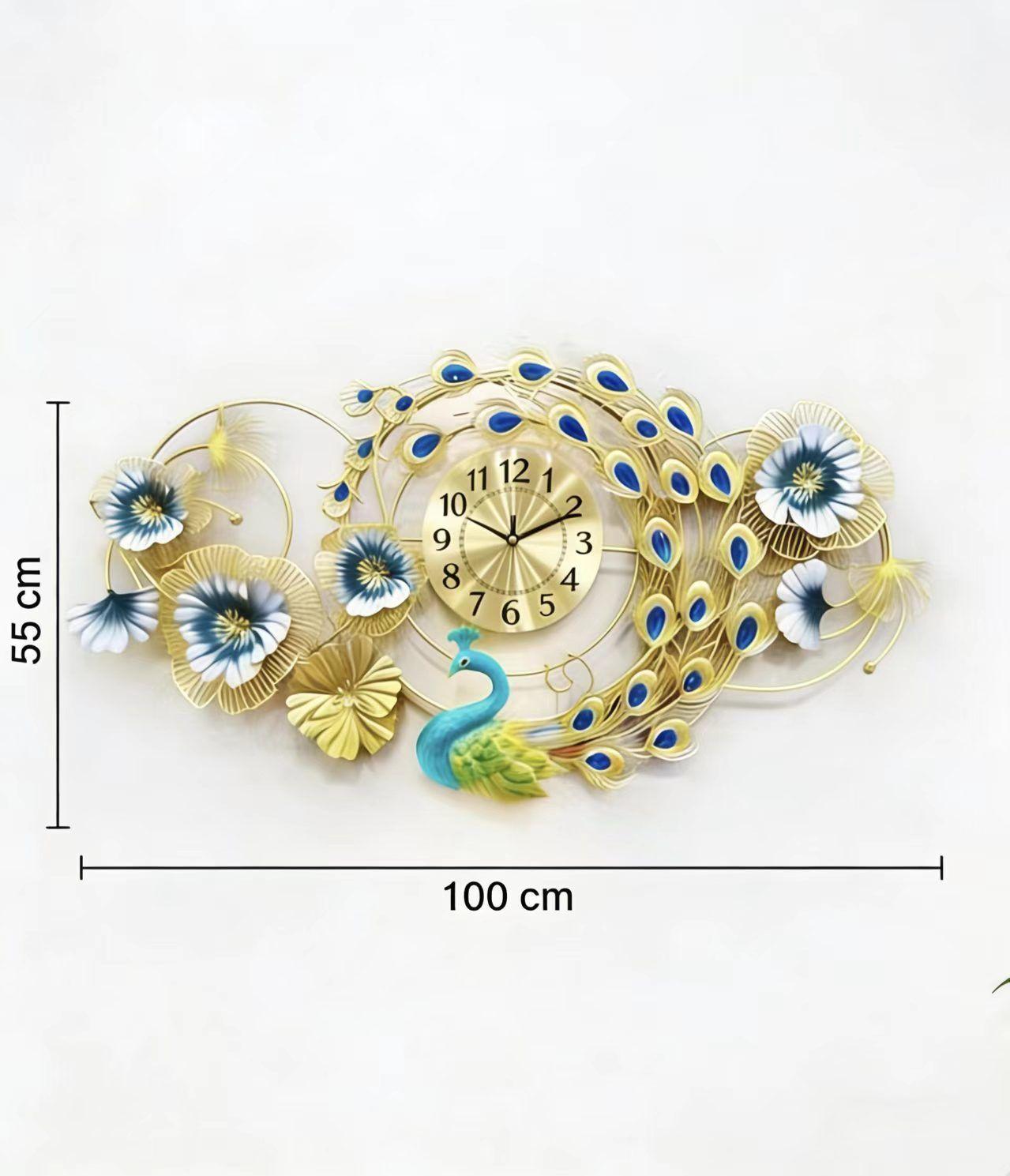 Reloj de pared forma de pavo real para la recepcion de un apartamento grande-5