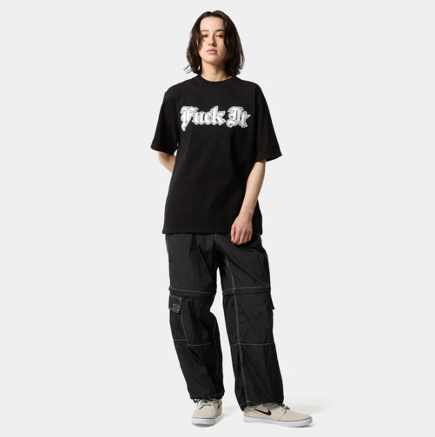 Polera HUF Ives Negra-2