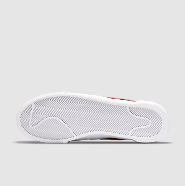 Zapatillas Nike Blazer Low x Sacai x Kaws Red-5