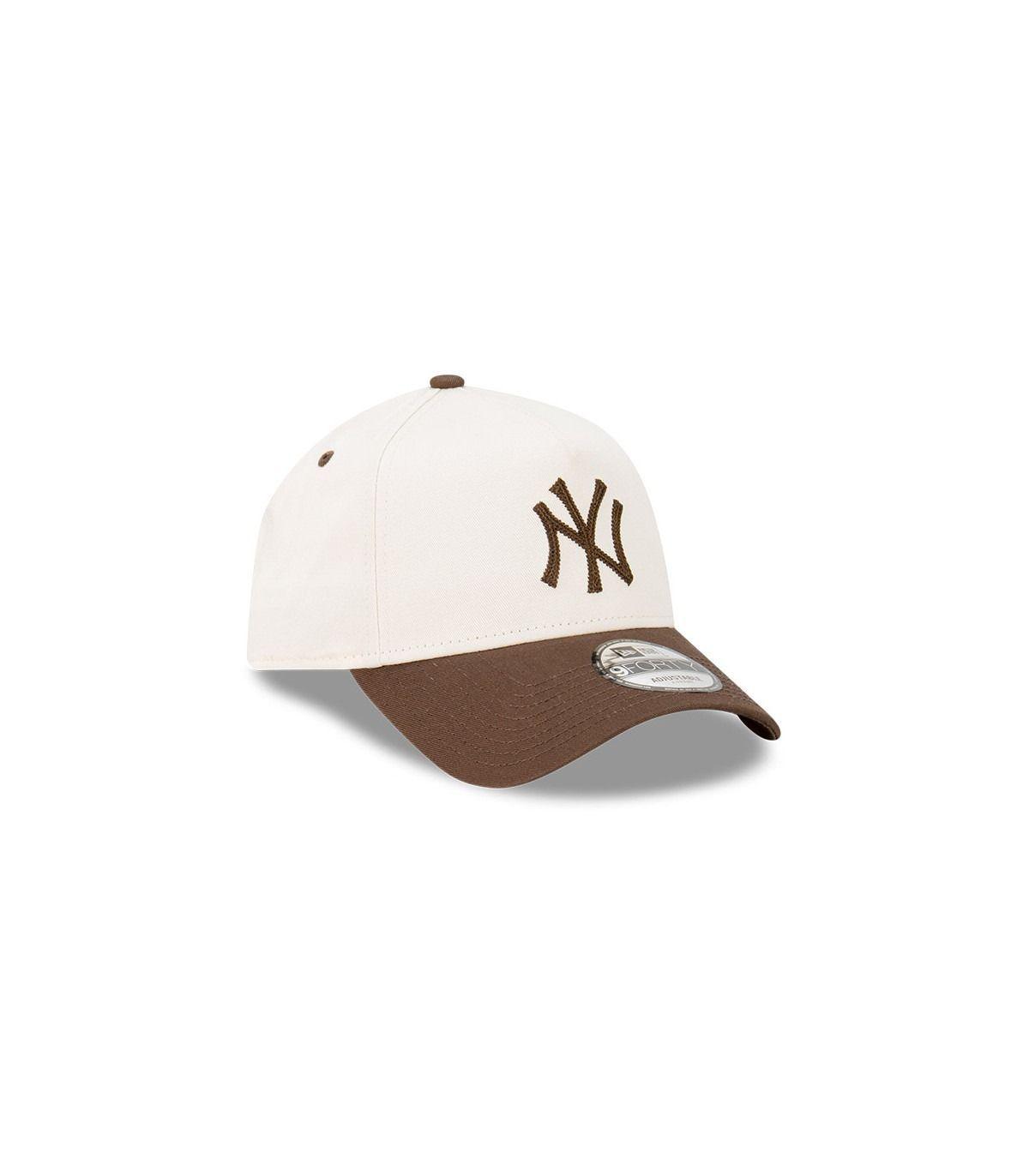 New Era 9Forty frame New York Yankees Winecork Cafe-2