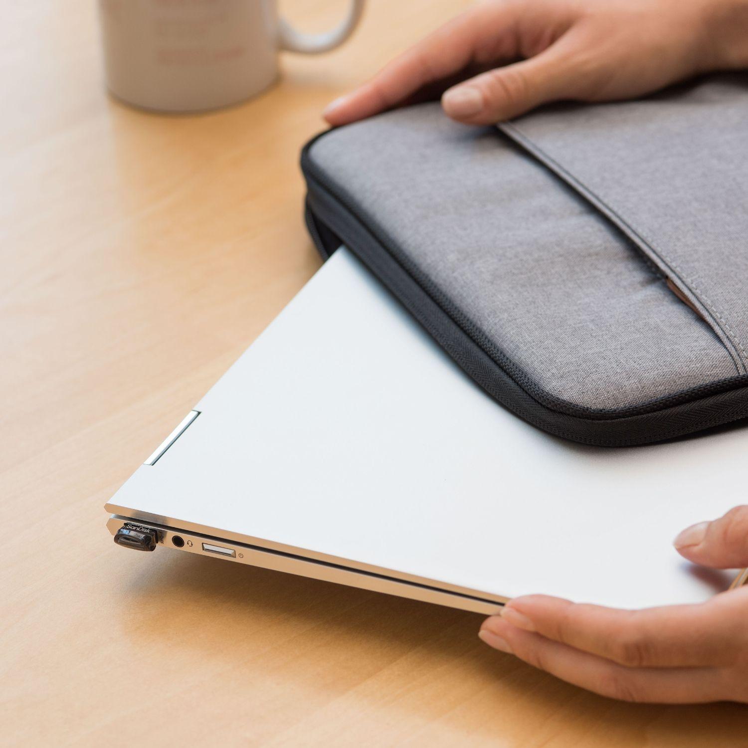 Pendrive SanDisk Ultra Fit 64GB USB 3.2 Negro-4