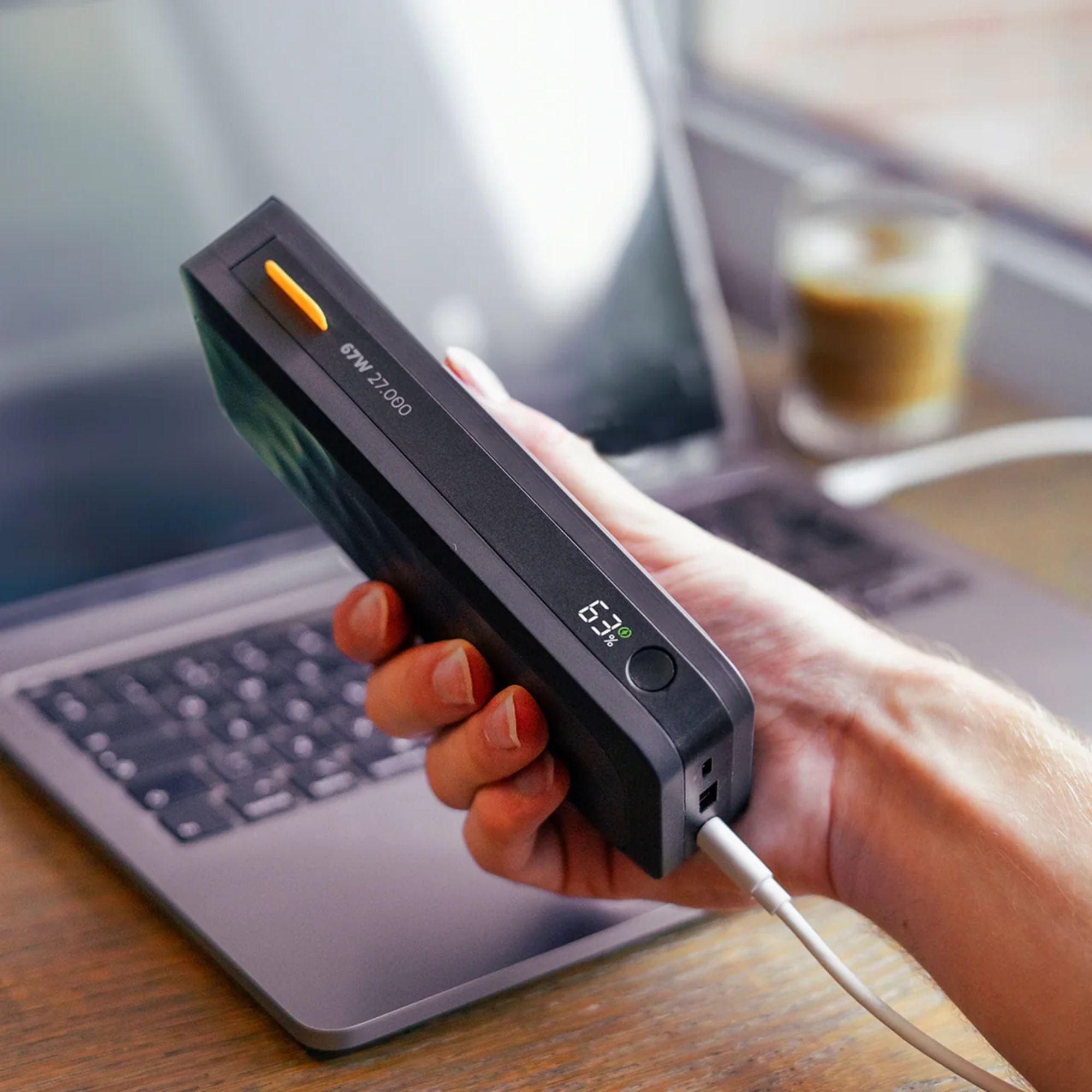 Batería 27.000 mAh 67W Fuel Xtorm Medianoche-2