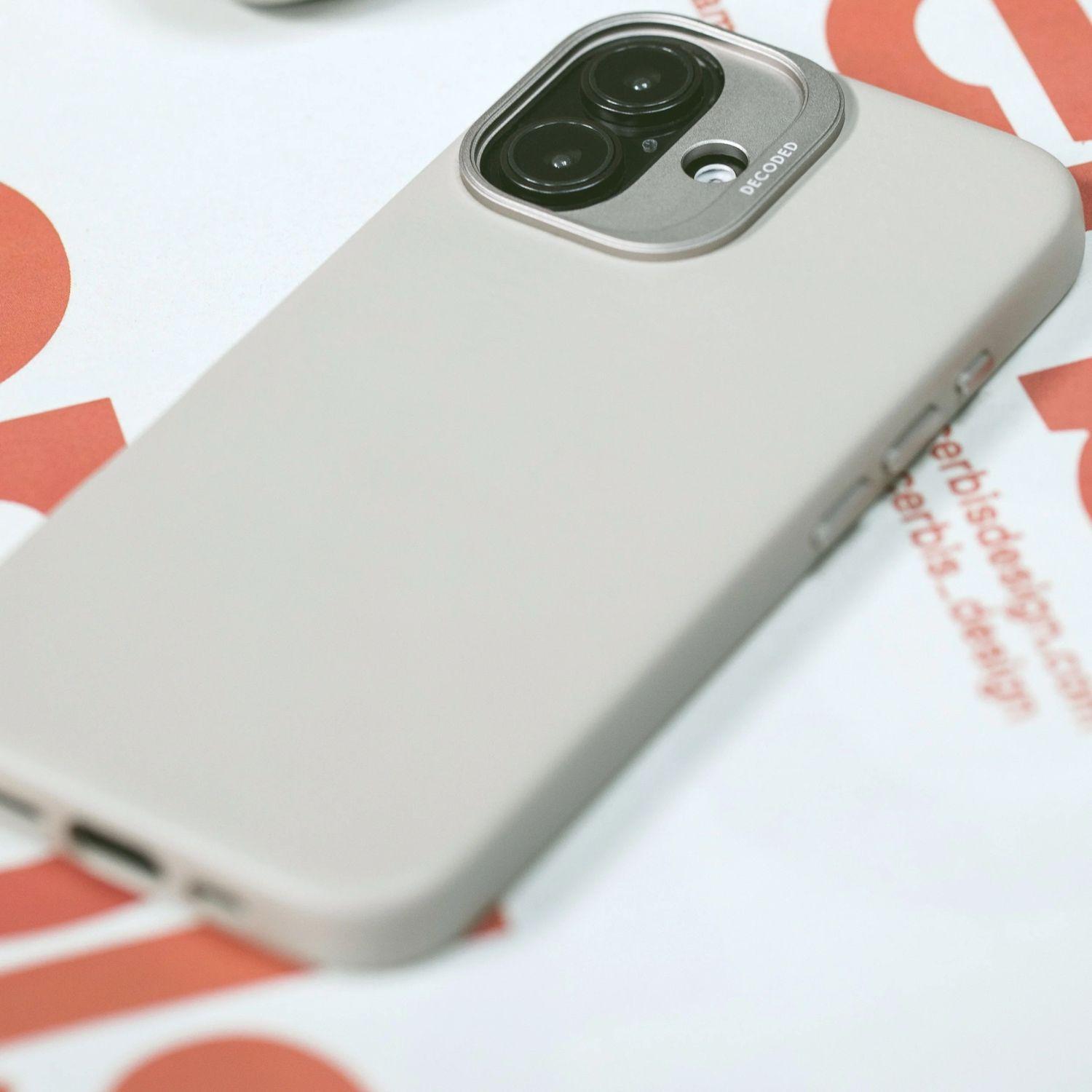 Funda silicona antimicrobial Magsafe iPhone 16 Decoded Gris-4