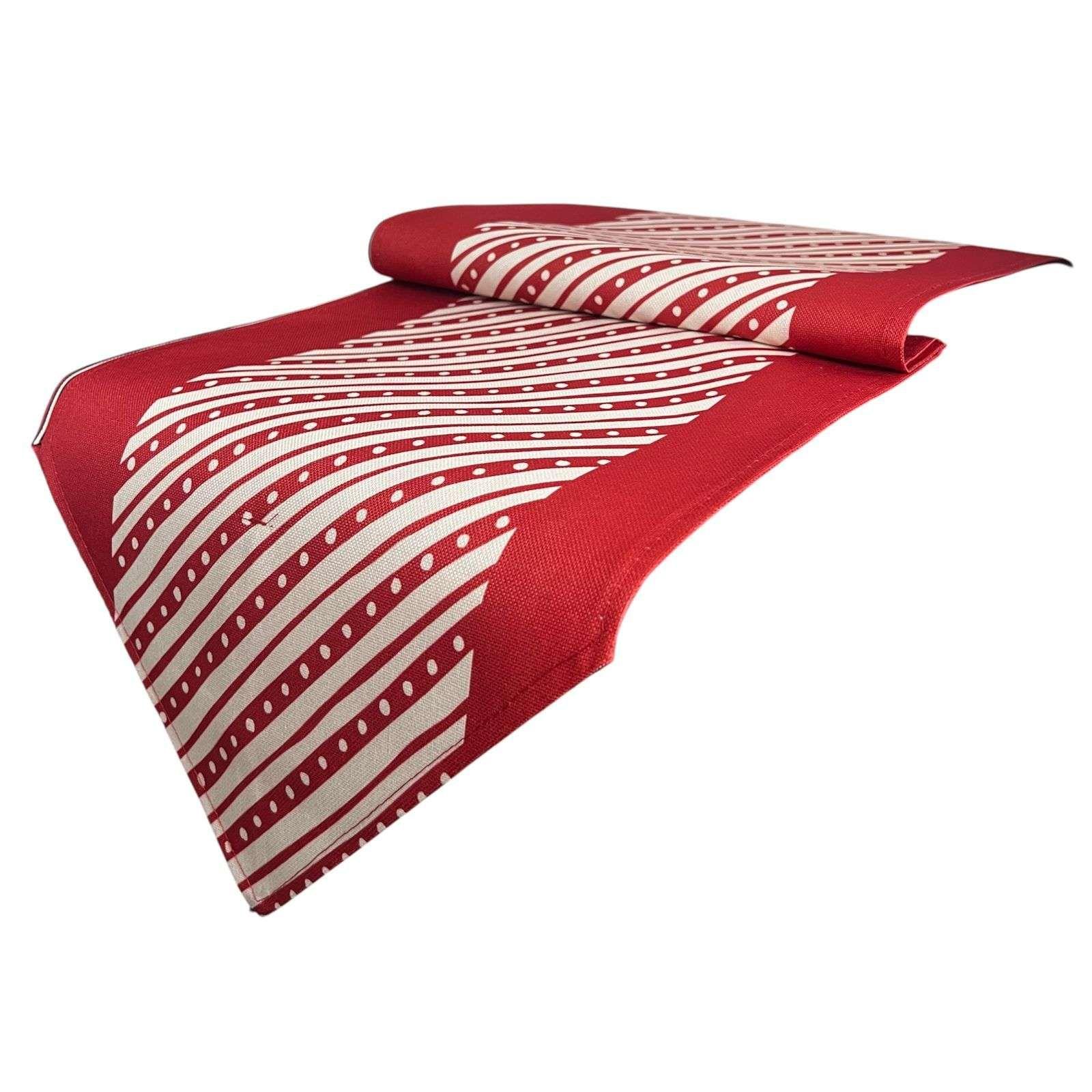 Mantel Camino De Mesa Con Diseño En Medio Rojo 180x30cm-0