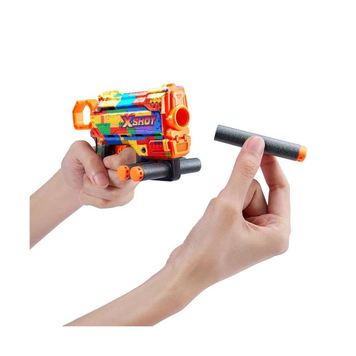 LANZA DARDOS MENACE SKINS CON 8 DARDOS X-SHOT - STRIPER-2