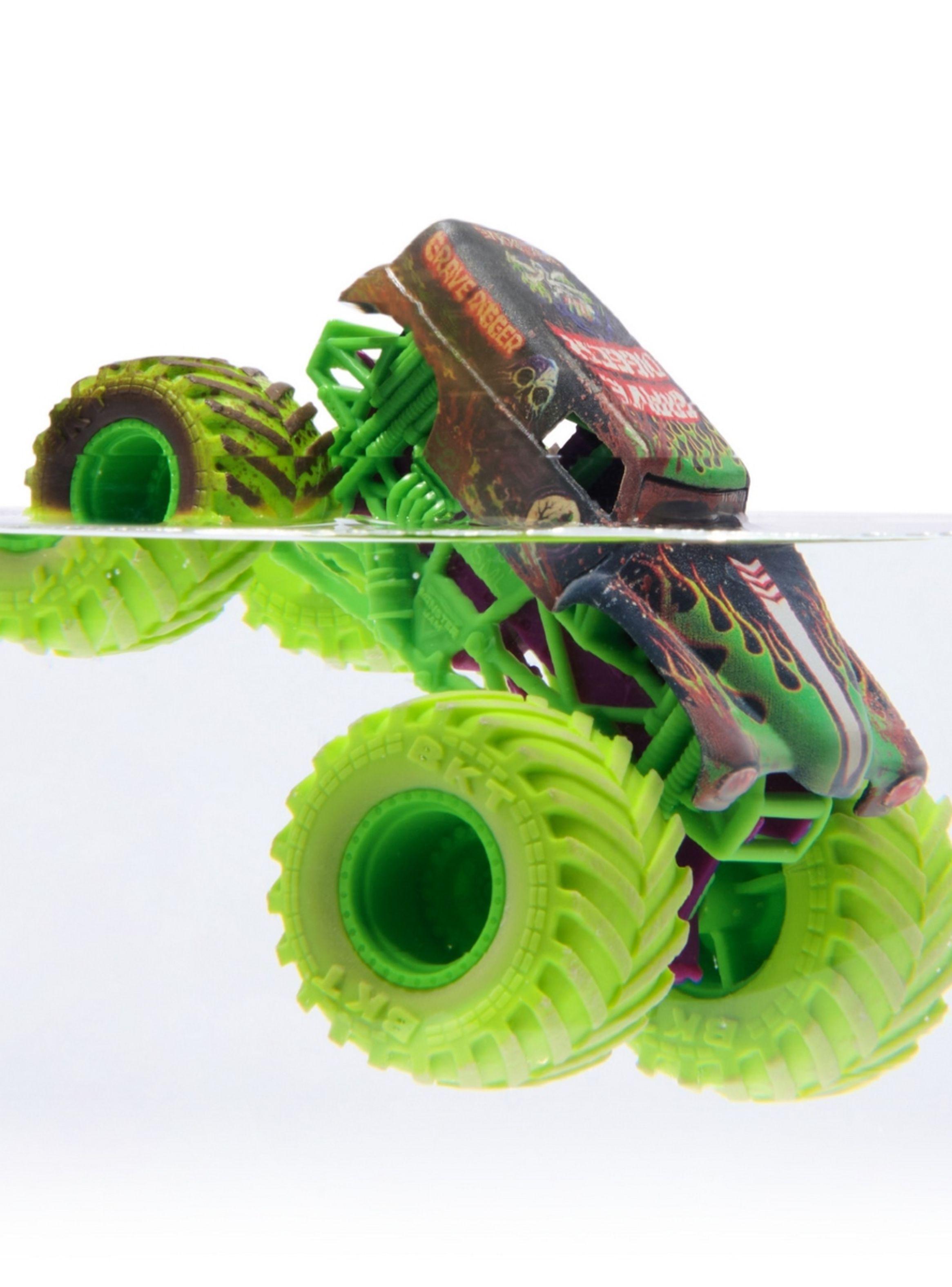 Vehículo Monster Jam 1:64 Grave Digger cambia color-4