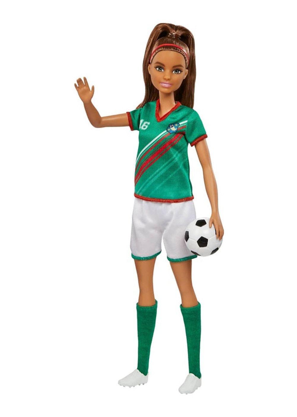 BARBIE JUGADORA DE FUTBOL PLAYERA VERDE-2