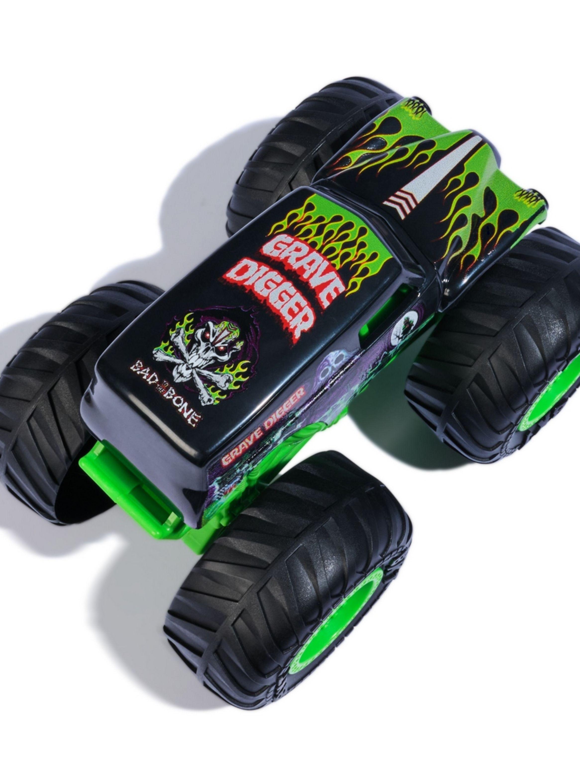 Vehículo Monster Jam 1:24 Grave Digger luces y sonido-4