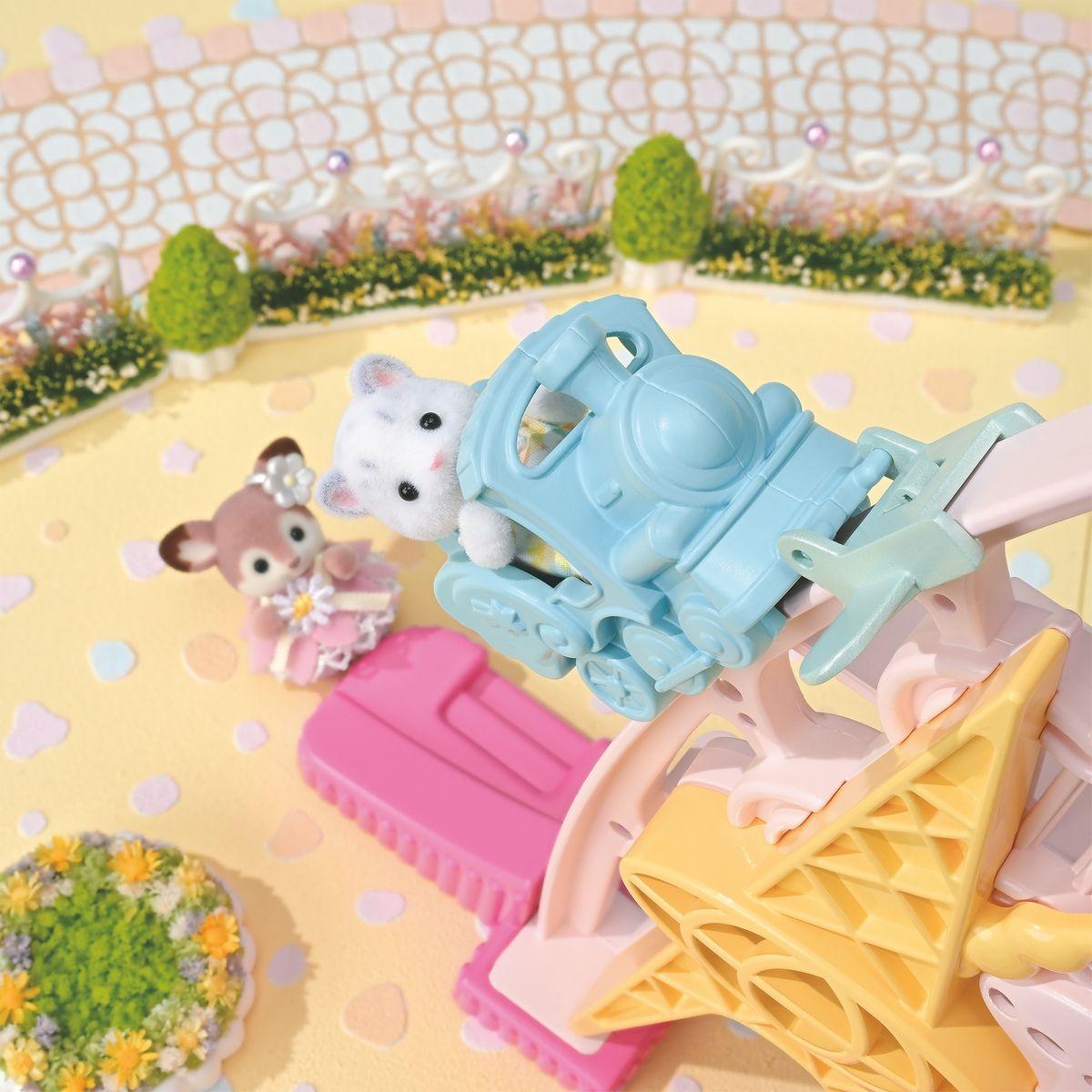 PARQUE DE ATRACCIONES CON FIGURA SYLVANIAN FAMILIES-9