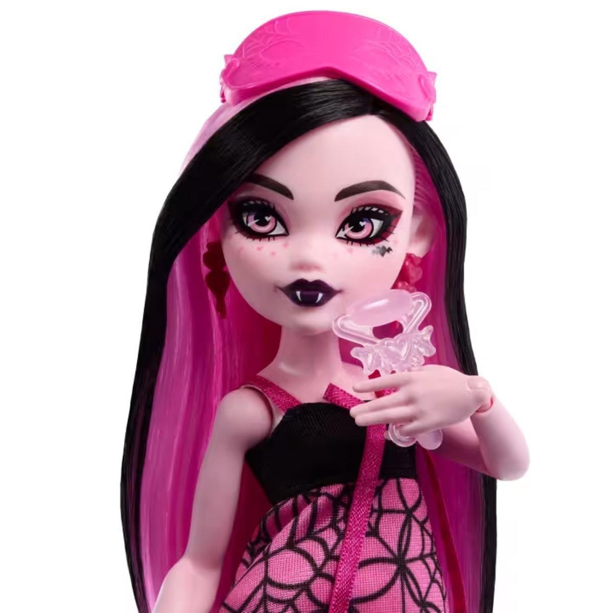 MONSTER HIGH OPP REVEAL - DRACULAURA-1