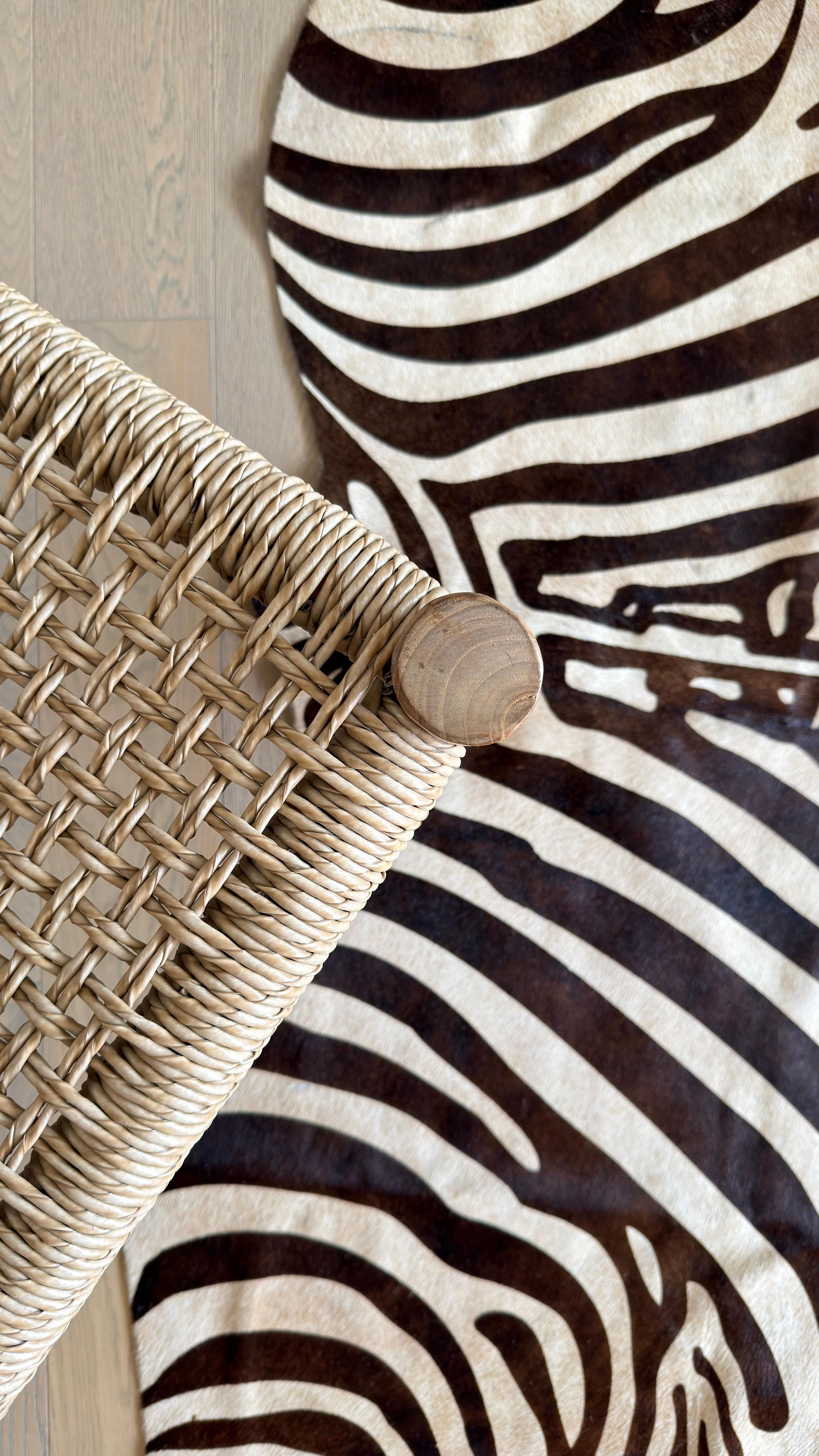 Alfombra Cuero de Vaca TIPO CEBRA #4-2