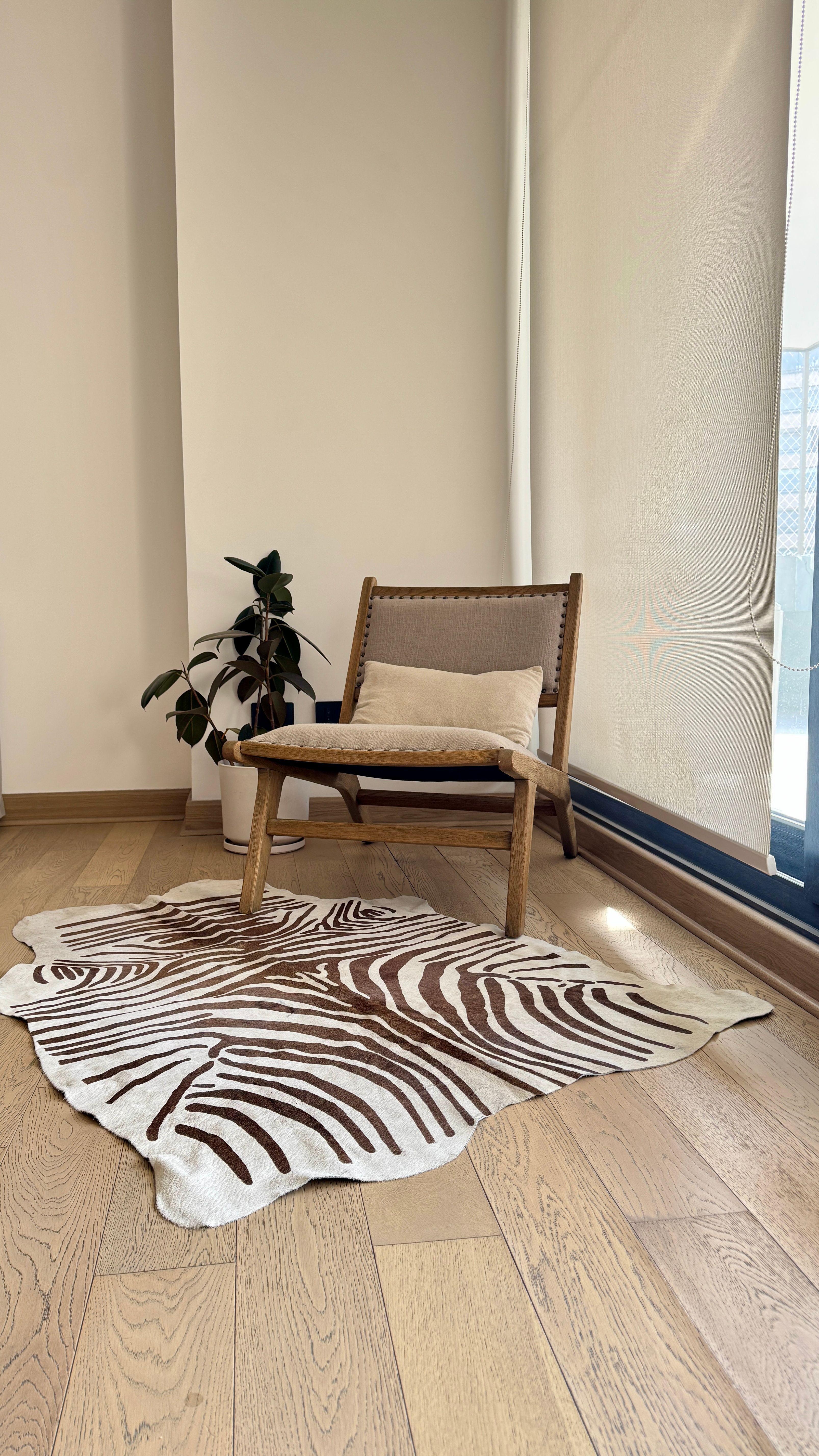 Alfombra Cuero de Vaca TIPO CEBRA MINI-2