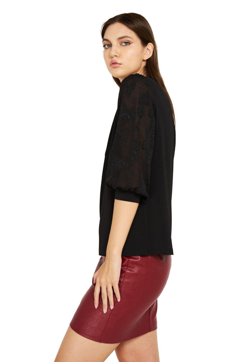 Polera Manga Floral Negro Nicopoly-2