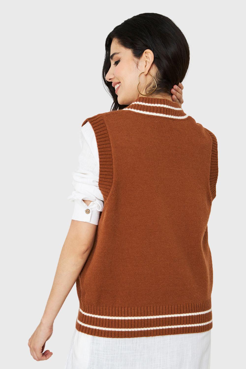 Chaleco Preppy Ribetes Café Nicopoly-3