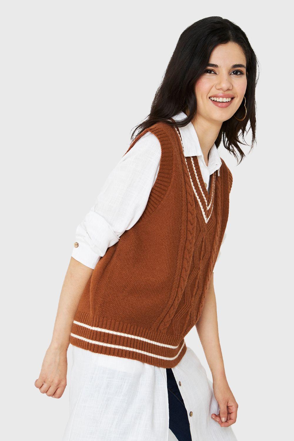 Chaleco Preppy Ribetes Café Nicopoly-2