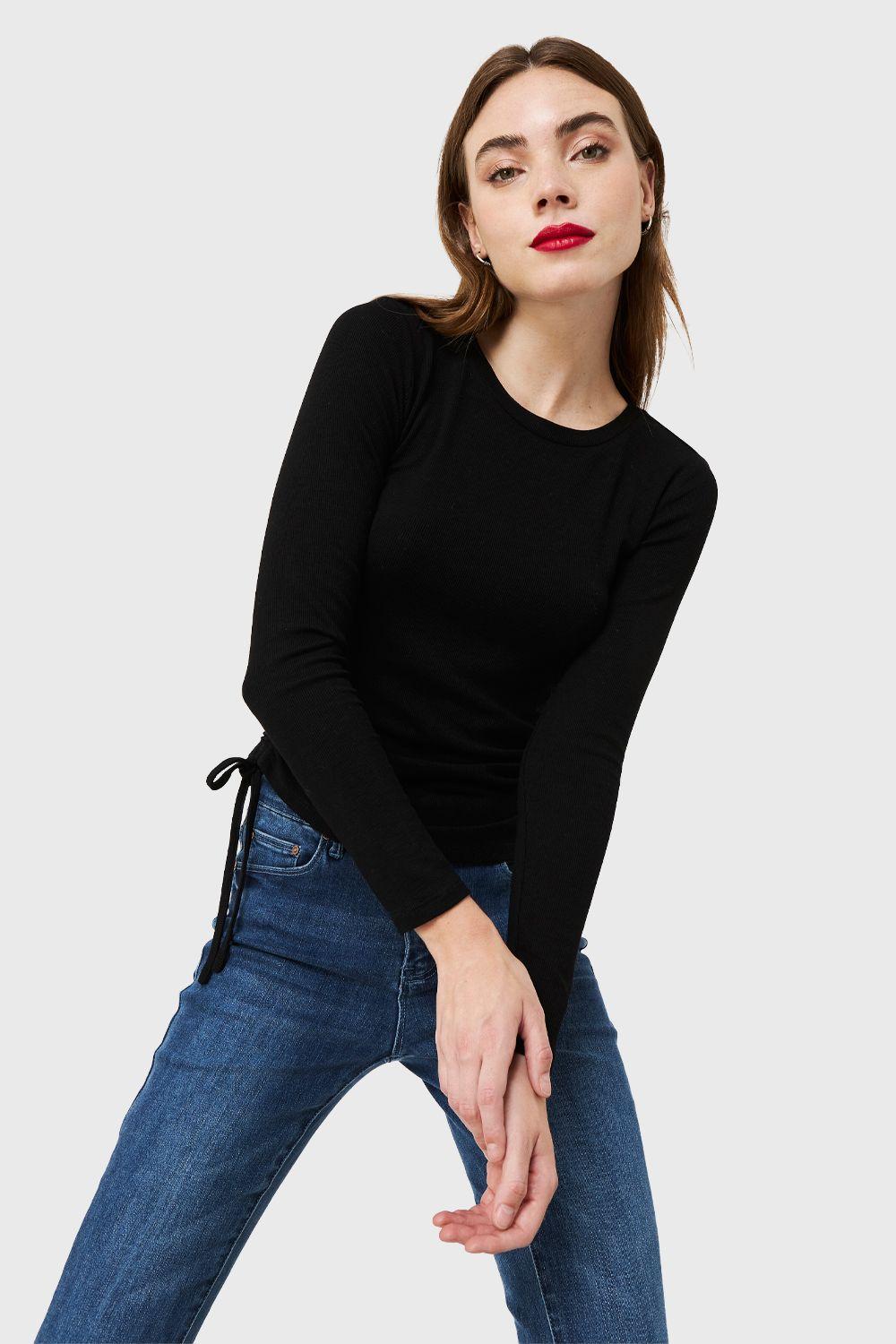 Polera Recogido Lateral Negro Nicopoly-4