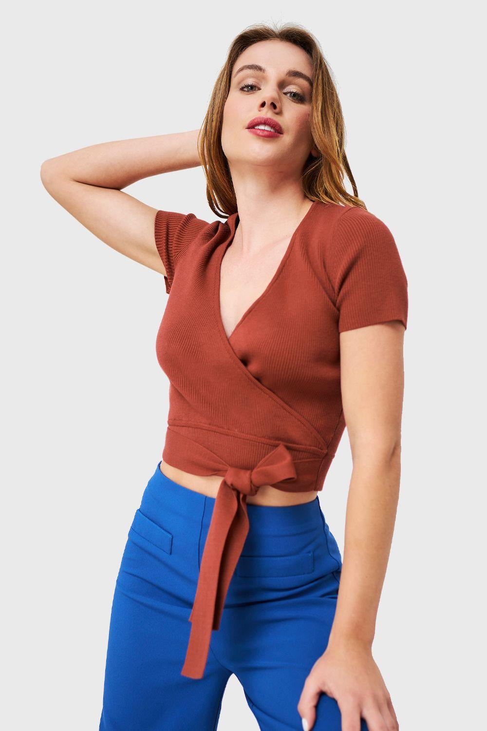 Crop Top Escote Cruzado Café Nicopoly-4