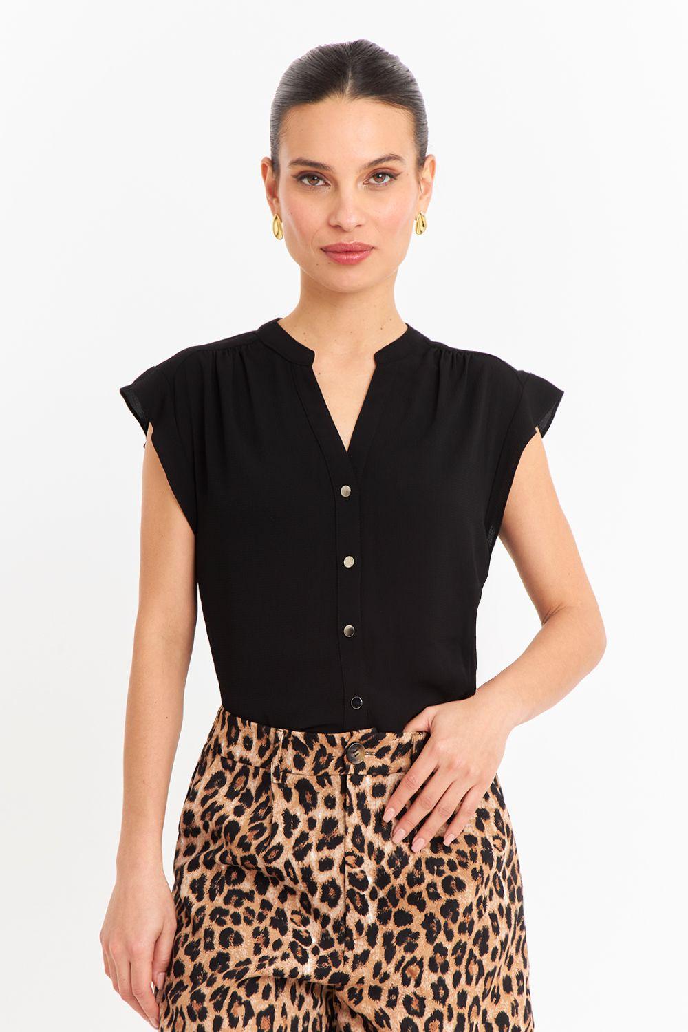 Blusa Cuello Mao Botones Negro Nicopoly-4