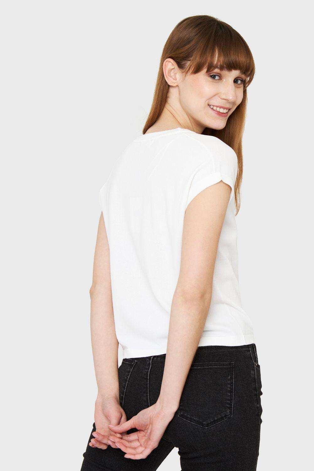 Polera Abotonada Nudo Blanco Nicopoly-3