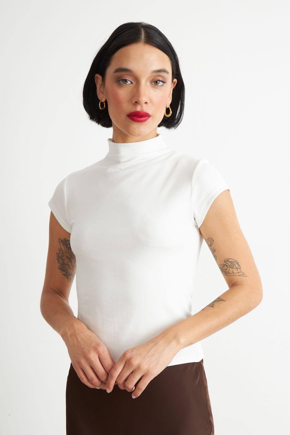 Polera Manga Corta Cuello Alto Blanco Nicopoly-4