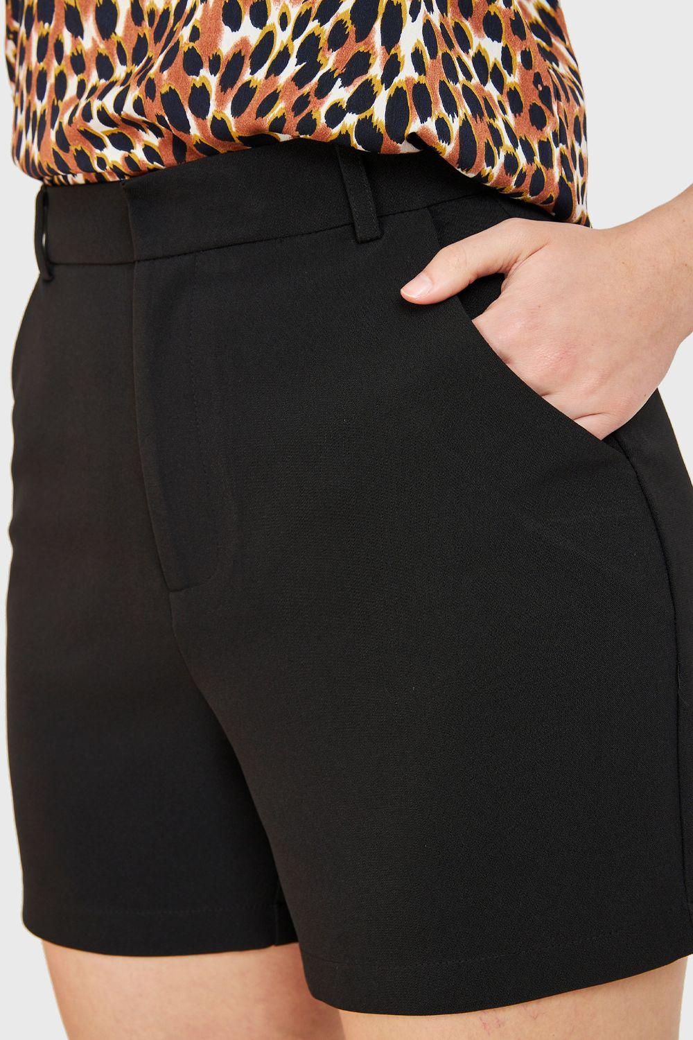 Short Básico Negro Nicopoly-5