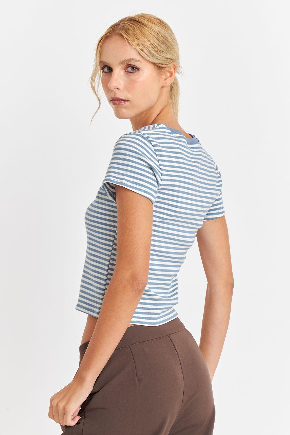 Polera Básica Cuello Redondo Líneas Celeste Nicopoly-2
