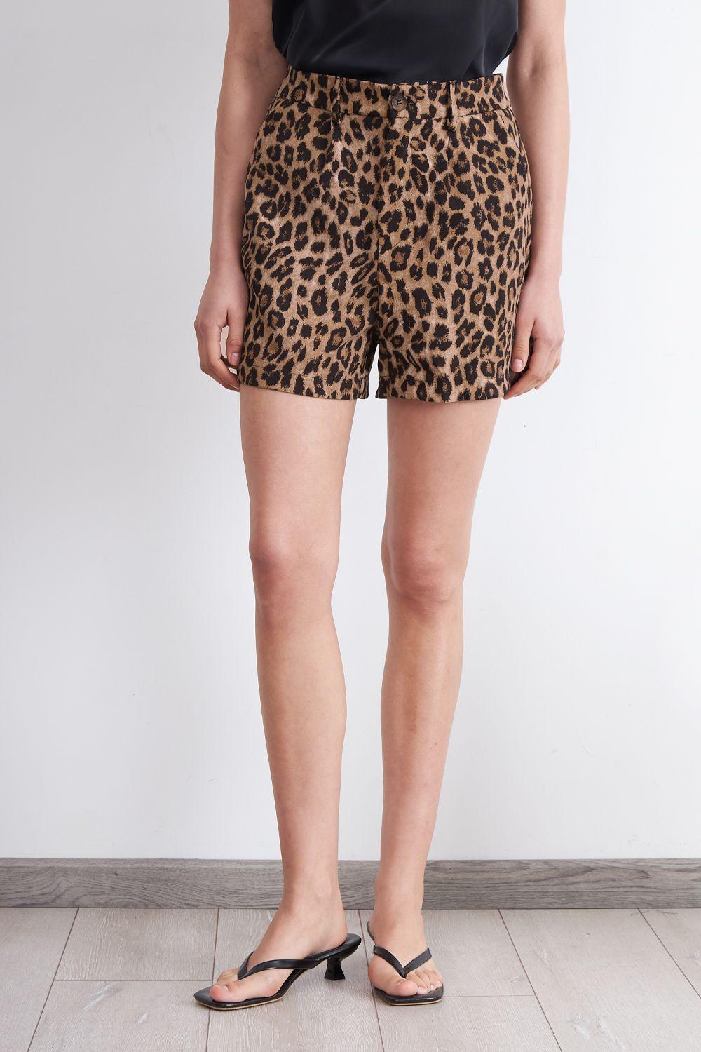 Short Animal Print Café Nicopoly-0