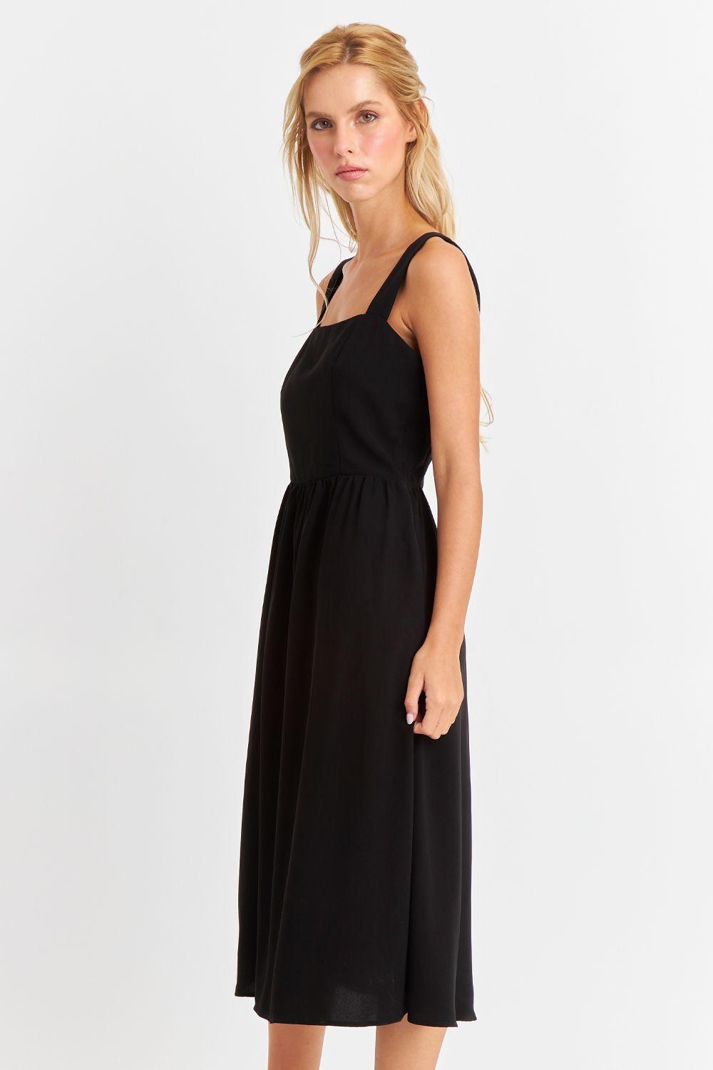 Vestido Escote Cuadrado Negro Nicopoly-2