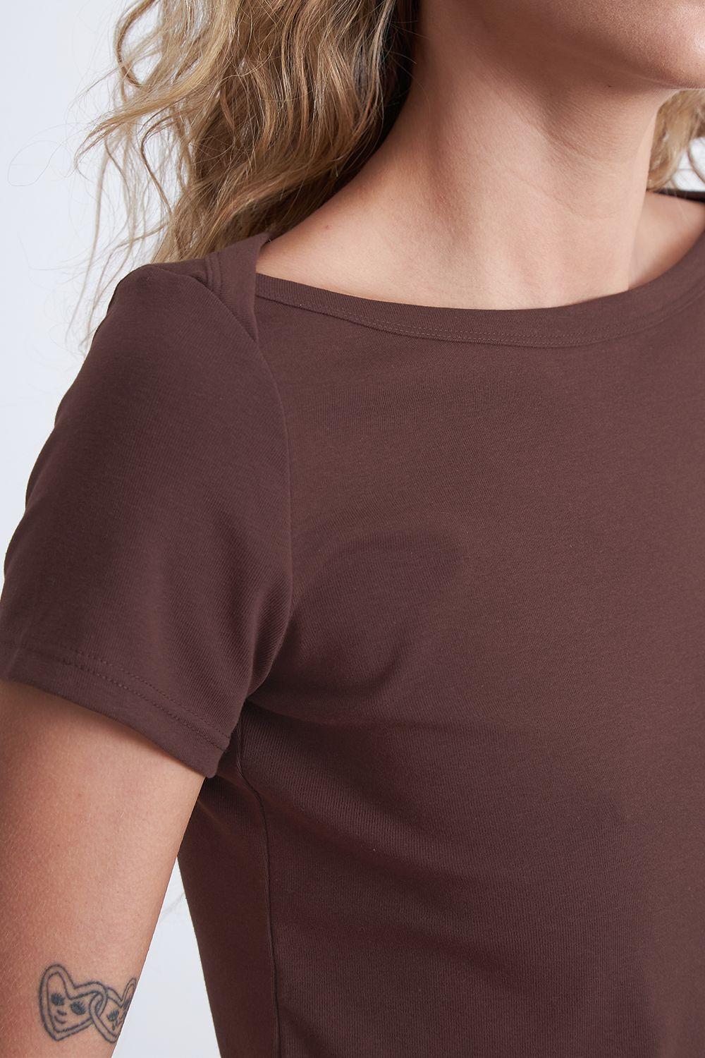 Polera Manga Corta Cuello Bote Café Nicopoly-6