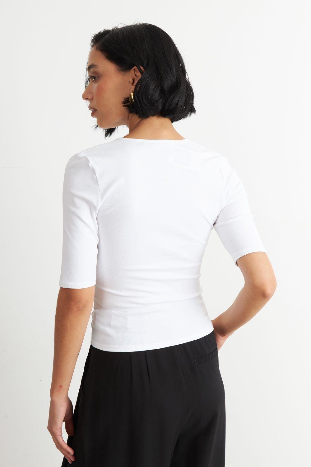 Polera Manga Corta Cuello Tipo U Blanco Nicopoly-3