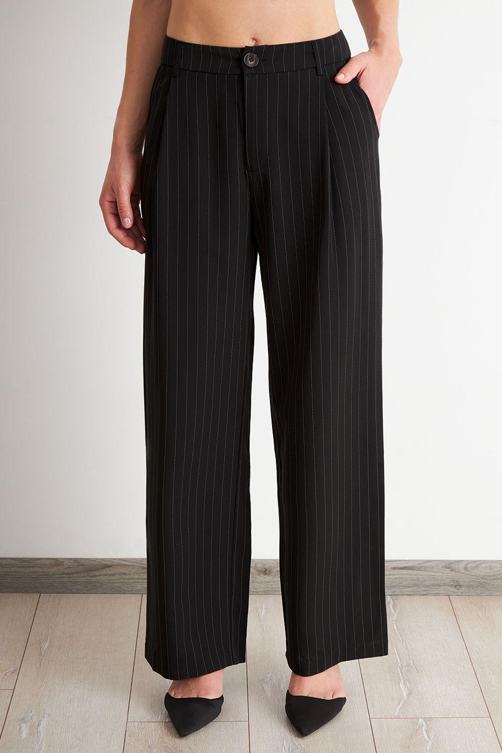 Pantalón de Pierna Recta Raya Diplomática Negro Nicopoly-4