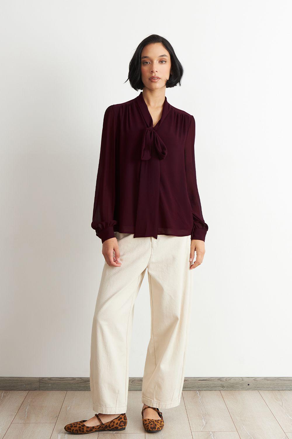 Blusa Manga Larga con Corbatín Burdeo Nicopoly-1