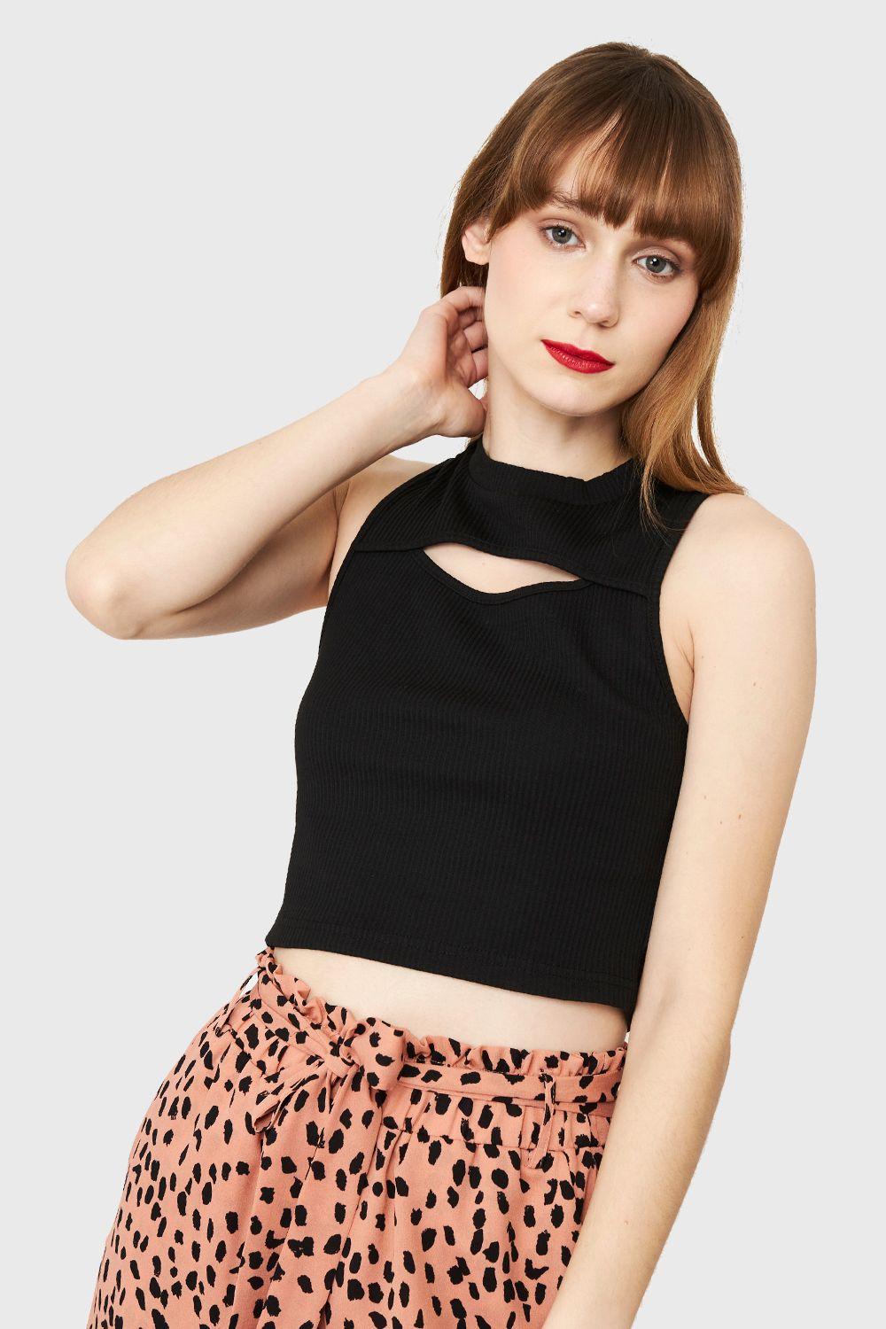 Polera Crop Top Cut Out Negro Nicopoly-0