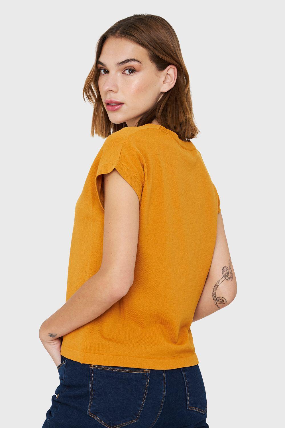 Polera Abotonada Nudo Mostaza Nicopoly-3